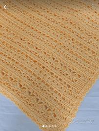 Copertina gialla neonati uncinetto 