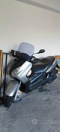 X-MAX