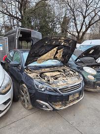 PEUGEOT 308 DEL 2015 PER RICAMBI