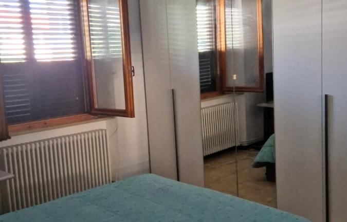 Pesaro appartamento con giardino