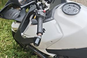 Suzuki v-strom incidentata  richiesta €1000