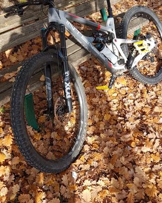 INTENSE PRIMER EXPERT 29” – FULL CARBON – TAGLIA M