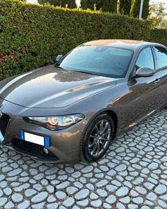 ALFA Giulia 2.2Turbodiesel 180CV 6M Super -08-2018