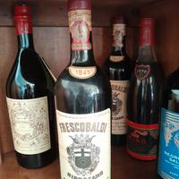 Bottiglia Frescobaldi Nipozzano 1945