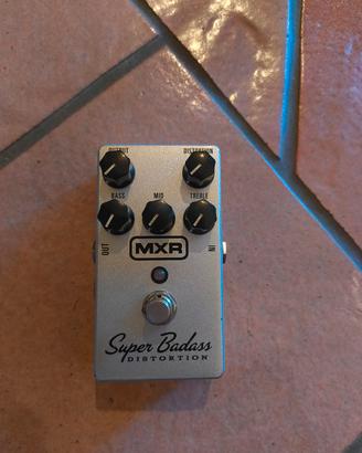 MXR Super Badass Distortion - M75. (distorsione)