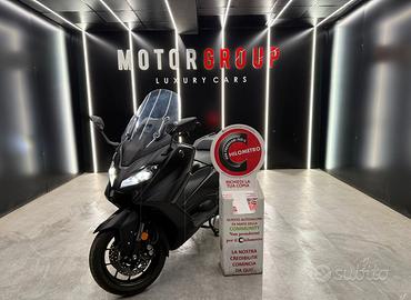 Yamaha T Max 560 black-Max