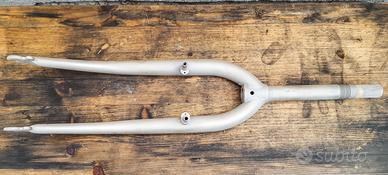 Forcella MTB acciaio da verniciare