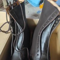 anfibi militari nuovi o usati