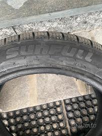 4 Gomme auto