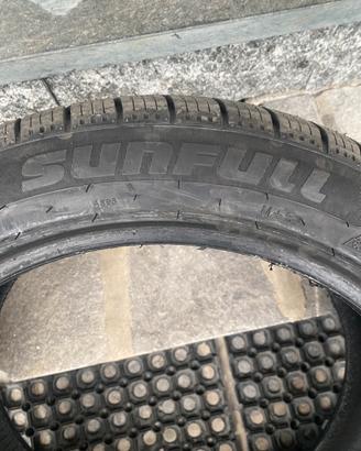 4 Gomme auto