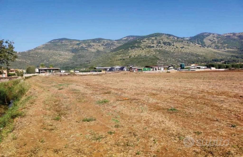 Immobile in asta di 7000 m² a Maenza - Vista 4