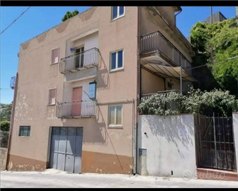 Casa indipendente di grande potenziale Aidone (En)