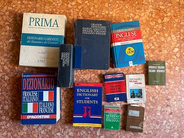 Lotto di libri e dizionari