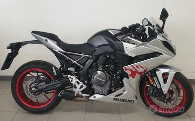 Suzuki GSX-8R naked
