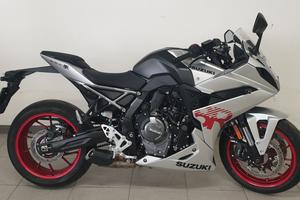 Suzuki GSX-8R naked