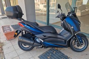 X-Max