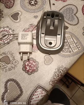 caricabatterie aspirabriciole black & decker