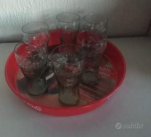 Vassoio Coca cola+ bicchieri 🍷