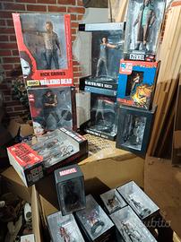 action figures statue 