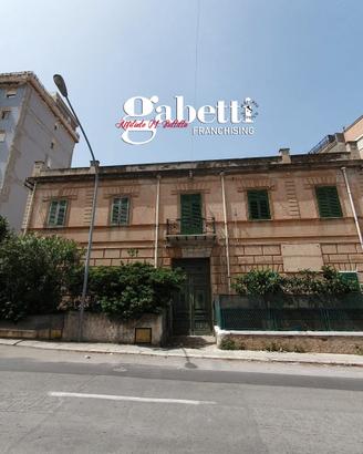 6 Vani con terrazzo, in edificio d'epoca A/16
