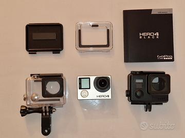 GoPro Hero 4 Black con tantissimi accessori