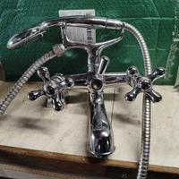 Rubinetto per vasca con doccia