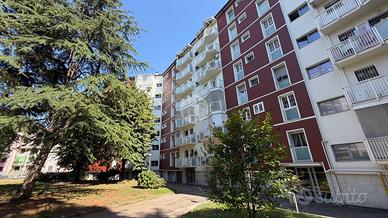 2 LOCALI A MILANO