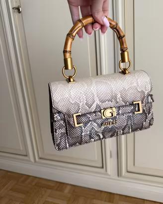 Borsa a mano GUESS effetto pitonato e bambu