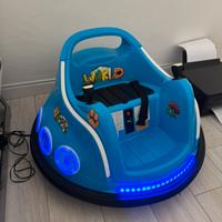 Macchina bambino blu luci e musica girevole