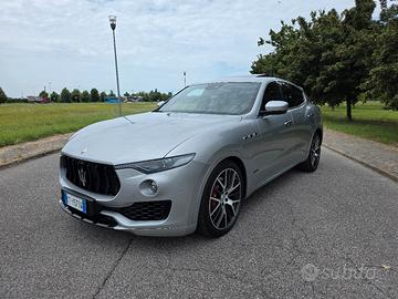 maserati levante sq4 MOTORE FERRARI 