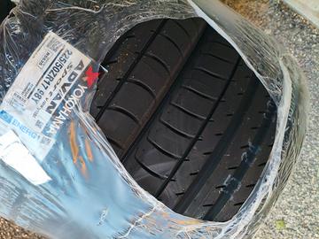 Yokohama 225/50/17  nuove