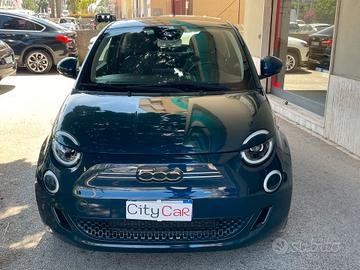 Fiat 500 500e Berlina 42 kWh Icon