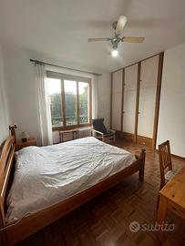 Stanza singola grande luminosa