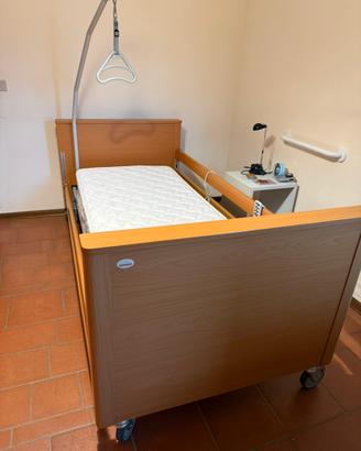 Letto ortopedico elettrico marca WIMED