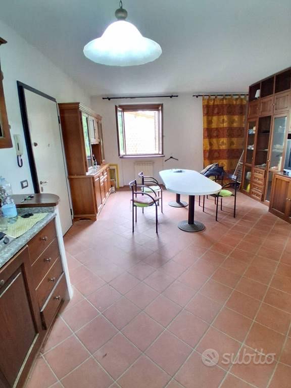 Appartamento – Lucca, Corte Pistelloni, Sant'Angelo in Campo - Vista 2