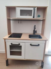 cucina Ikea bambini con accessori 