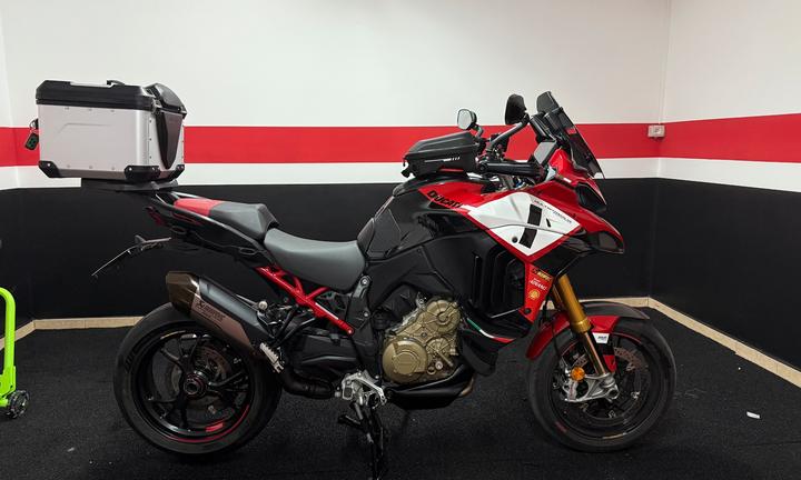 Multistrada v4 pikes peak