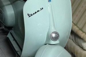 Vespa 50 prima serie 1966