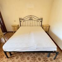 Struttura e testiera letto matrimoniale