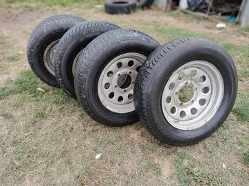 4 Pneumatici Hankook 205/70 R15C 4S2