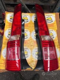 FARI POSTERIORI FIAT PANDA ANNO:2006