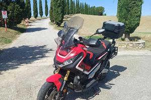 Honda X-adv 750