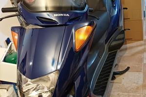 Honda pantheon