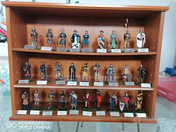 Collezione soldatini di piombo era medievale