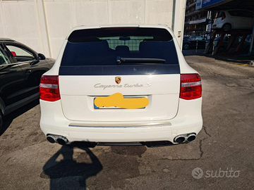Porsche cayenne turbo s