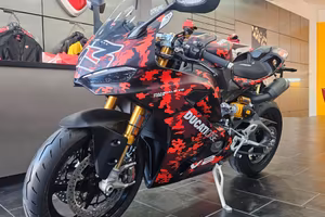 Ducati Panigale V2 Special Edition FB63
