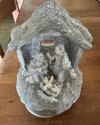 #Presepe decorativo in #ceramica, con #carillon