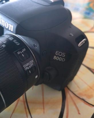 Canon 800D come nuova pochi scatti