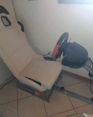 Volante trustmaster piu postazione di guida