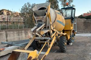 Autobetoniera capienza 2,5 m3